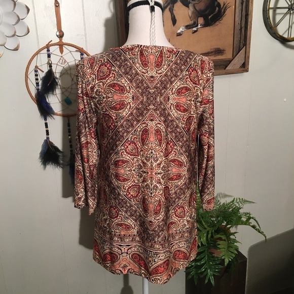 NWT Roz&Ali v neck open shoulder blouse - Picture 3 of 7